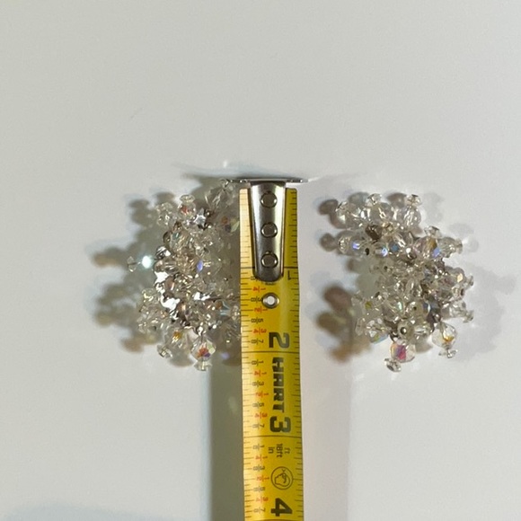 Bold Sparkling Clip Earrings Vintage - Picture 5 of 15